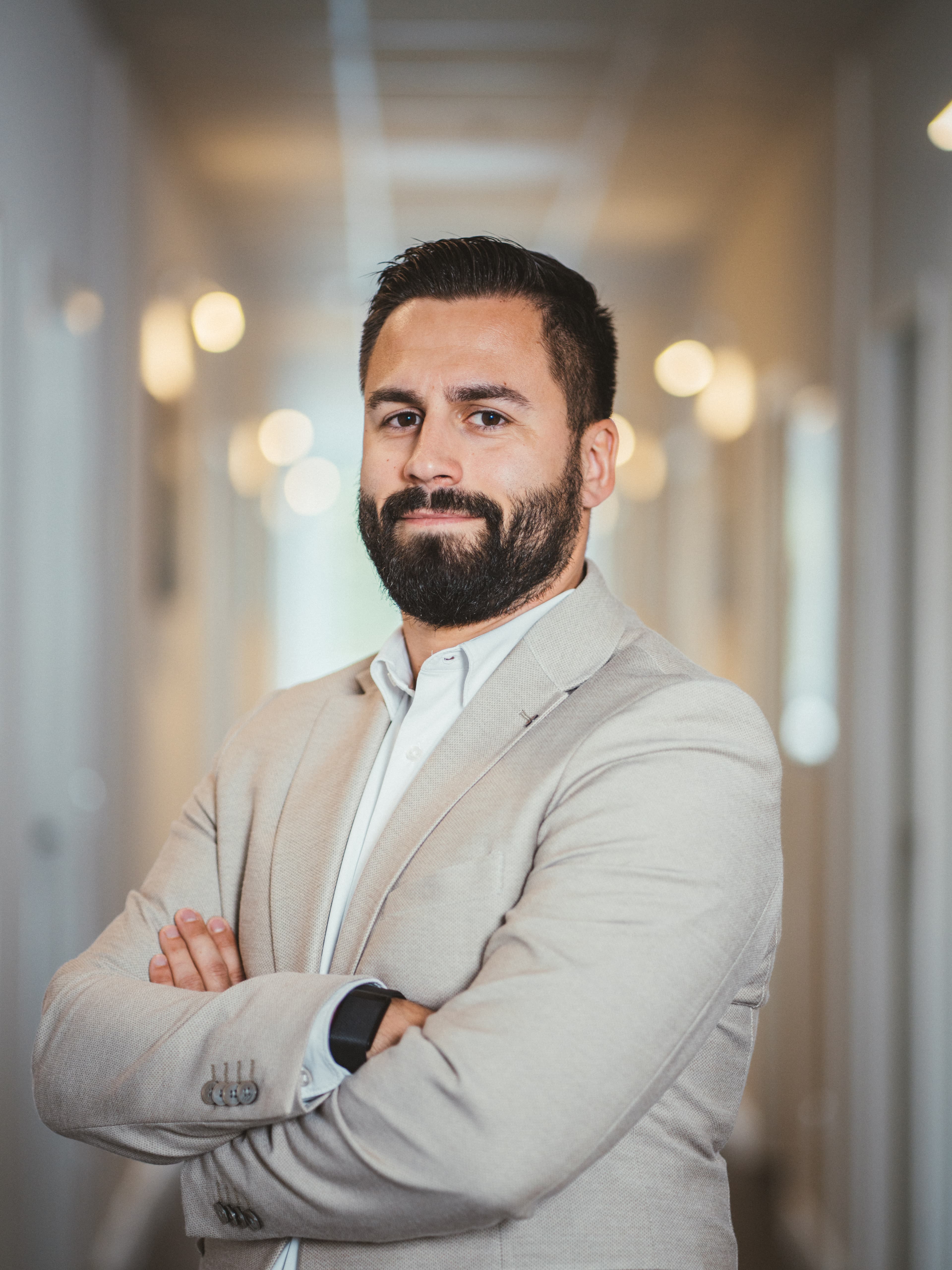 Porträtfoto oder bei keinem Foto die Initialen von Marlon Marques